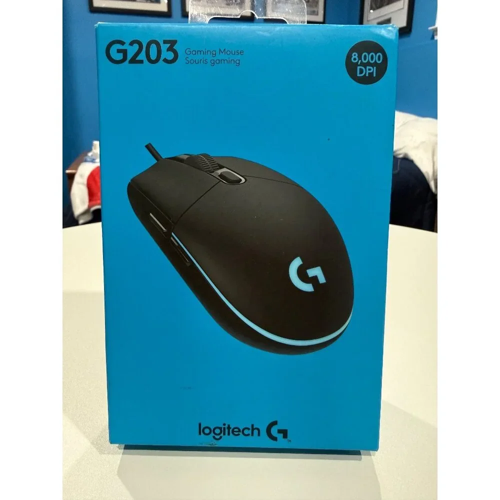 Logitech G203 Wired Gaming Mouse, 8,000 DPI, Rainbow Optical Effect LIGHTSYNC RG